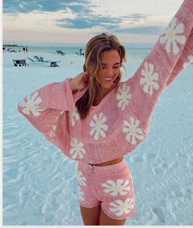 Pretty Flowers Sweater Shorts & Top Outfit Set