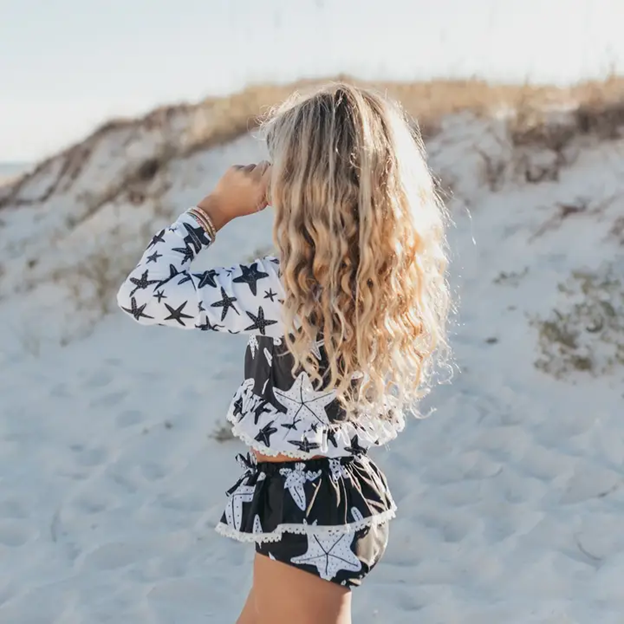 Black & White Star Fish Long Sleeve Rash Guard Swimsuit