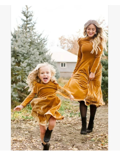 Momma & Me Matching Dresses: the Mischa Velvet Flutter Sleeve Dress