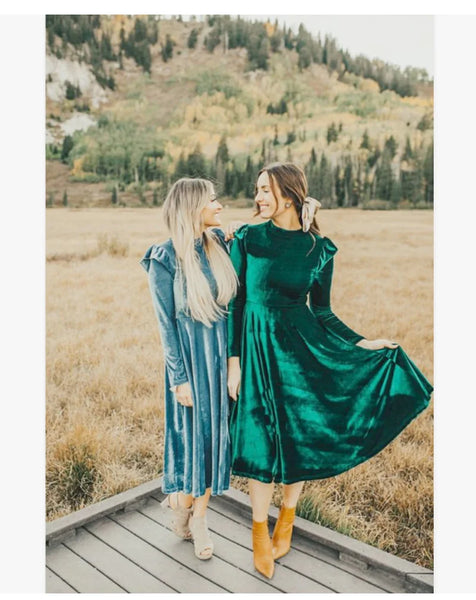 Momma & Me Matching Dresses: the Mischa Velvet Flutter Sleeve Dress