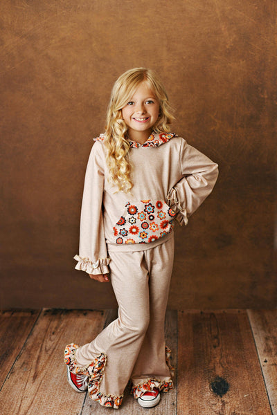 Girls' Tan & Rust Retro Flower Print Hooded Ruffle Pocket Lounge Set